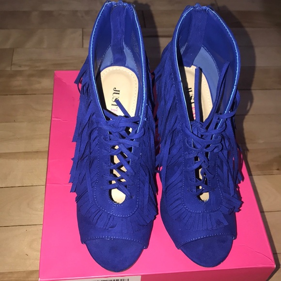 Blue shoes - Picture 2 of 2